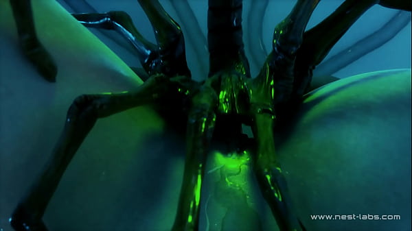 thumb aerith ampamp facehugger