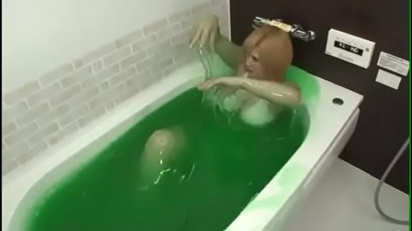 thumb lotion bath