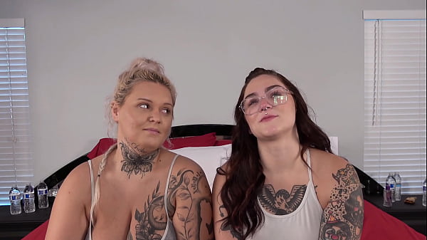 Raw casting Desperate Amateurs Mila Barbie Iris C Stylex getting their pussies stretched out