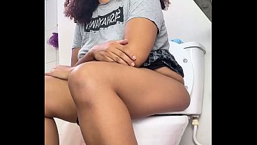  Desperation Fart Explosion And Toilet Farts Chubby Latina