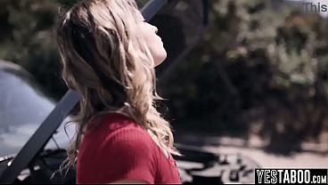 Download Video - Stranded petite blonde MILF takes help from a stranger and thanks him with outdoor sex