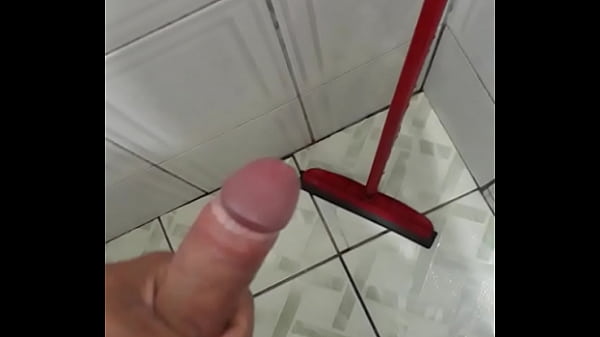 Download Video - Punheta no banheiro