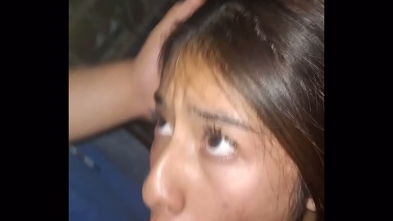 Estaba tan cachonda que quería que mi novio me metiera su delicioso pene dentro.