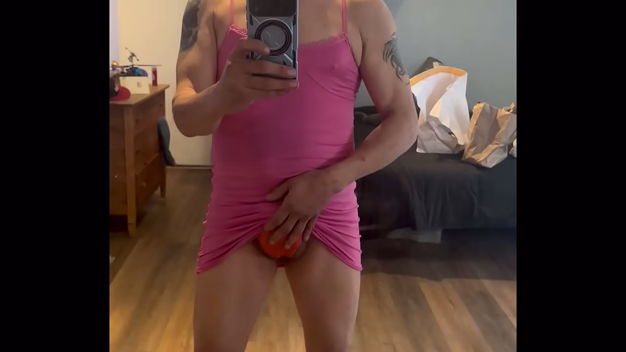 I&rsquo_m Tim and I love pink