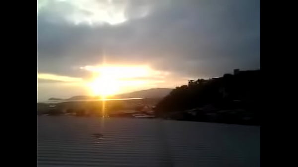 thumb sunset