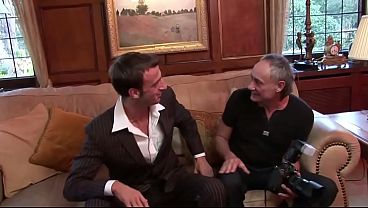 Kristi Klenot And Samantha Bond Make Out While Getting A Facial!