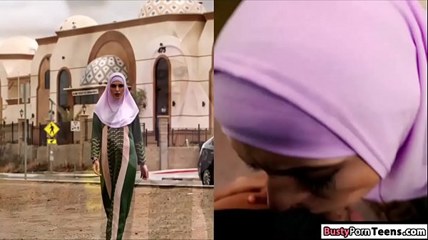 Arab babe sucks on dick and gets fucked