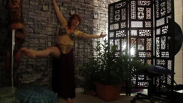 Hotwife Steffi princess pussy dance