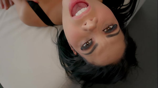 I Went To My Best Friend's House But I Was Greeted By His Mother In Lingerie - Kesha Ortega