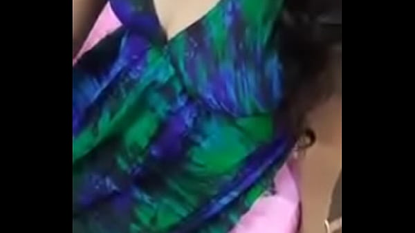 hot cleavage kavya