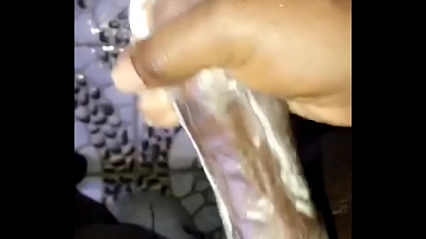 Jouer Avec Ma Bite Dure En Me Rasant