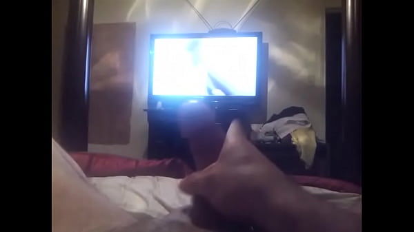 Download Video - viendo porno mientras m hago una pu&ntilde;eta