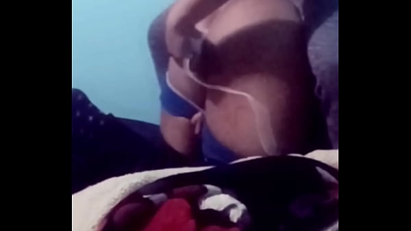 Download Video - Heteros se depilan el trasero por diversi&oacute;n y terminan calientes follando close up pt 3