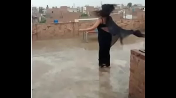 hot dance outdoor indian teen saree girl