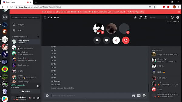 bem dotado cantando música e fodendo o fone dos outros
