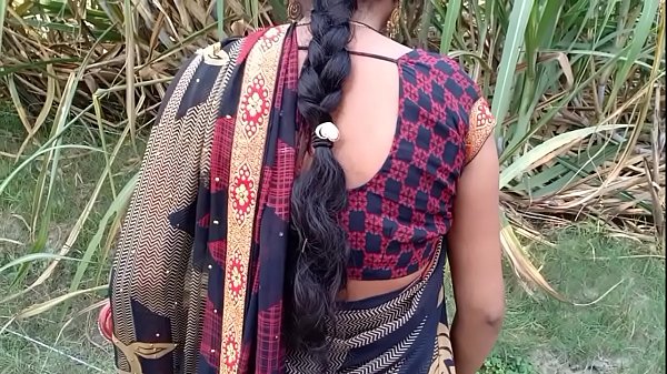 Download Video - Indian desi Village outdoor fuck with boyfriend