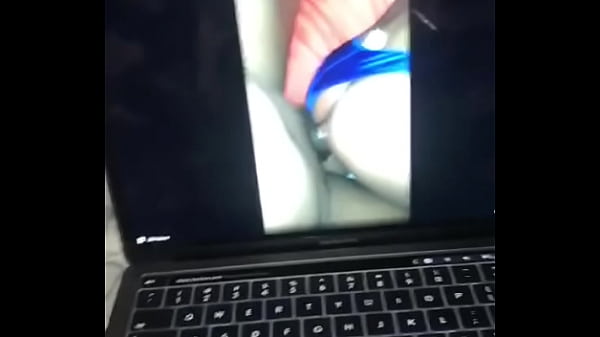 Entagado Se Masturbe En Regardant Mes Vidéos