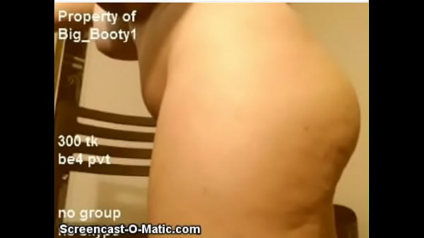 Big ass girl shaking her ass