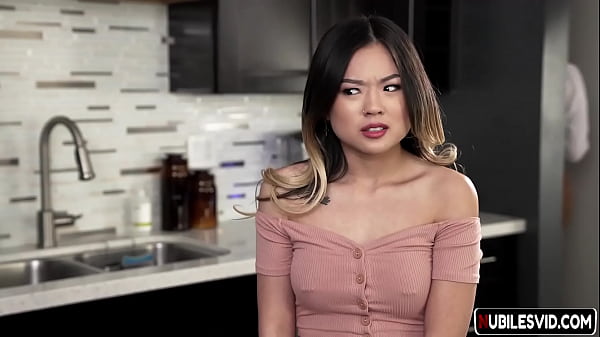 Lauren Phillips, Lulu Chu In Family Swap S3-E3 Settle Her Family