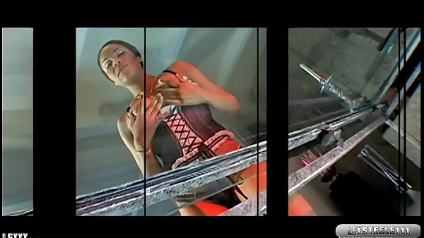 Bootylicious! Lusty Trinity Thomas Milks Mario Rossi's Hard Cock!