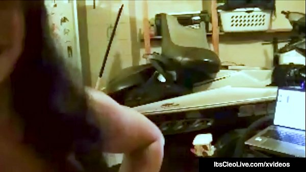 Download Video - Freckled Cam Cutie Its Cleo Blows & Bangs Pizza Tim&excl;