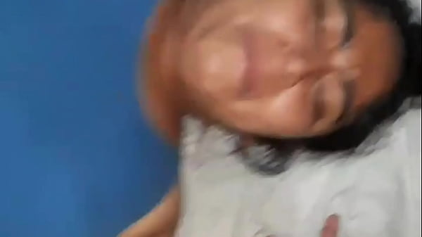 Download Video - Mi sobrina es bien arrecha le gusta que le por culito