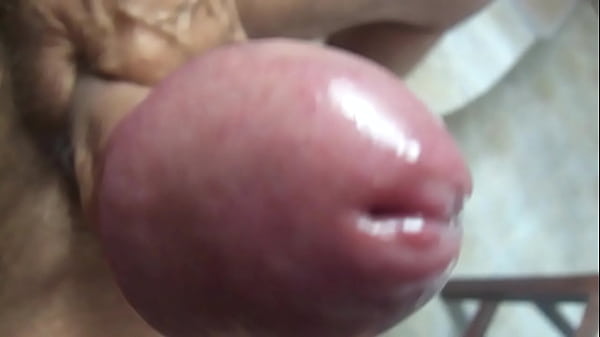 Download Video - Pija de un maduro  caliente que la tiene muy dura