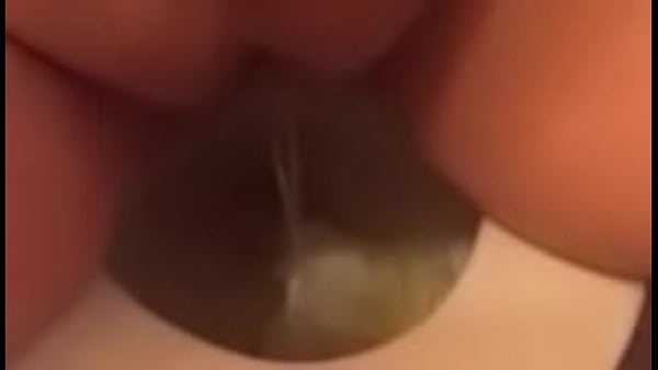 Isabella Holloway Peeing Thumbnail