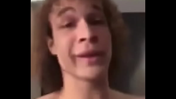 Corno de Birigui Maycon Greycon filmando sua pu...