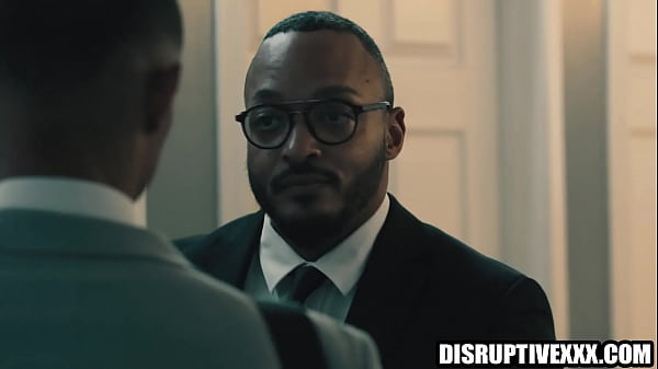 Download Video - Married man fucked by black stranger at the airport