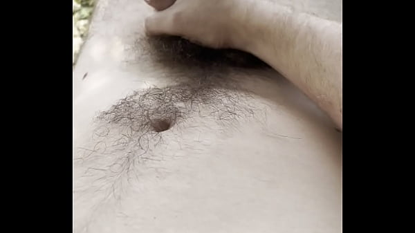 Poilu Non Coupé Dick Cumming À L'extérieur