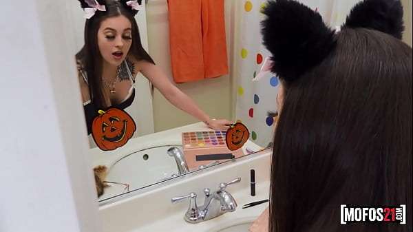 Horny Kitty Wants To Try Anal - MOFOS21