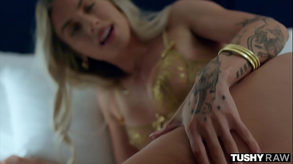 TUSHYRAW Stunning Blonde Dakota Lyn Has The Most Perfect Gape