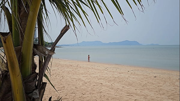 Butt Plug n PUSSY flashing at Public Beach