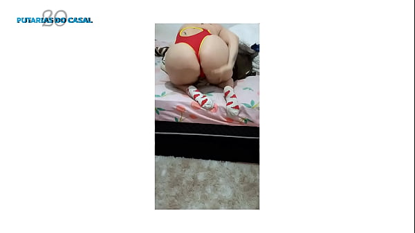 In a hot anal sex scene, in her first participation in the production company, the naughty girl was very comfortable, letting everyone go without a condom!