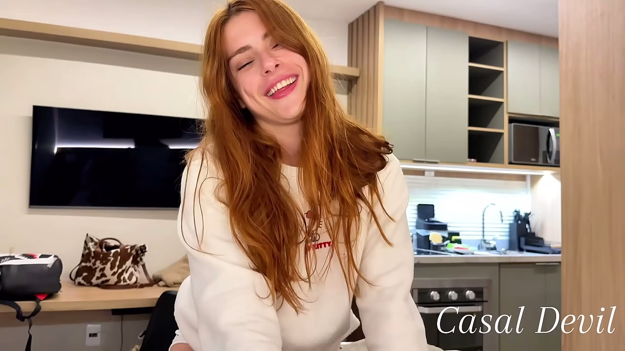 Namorada do amigo aguenta piroca igual uma vagabunda