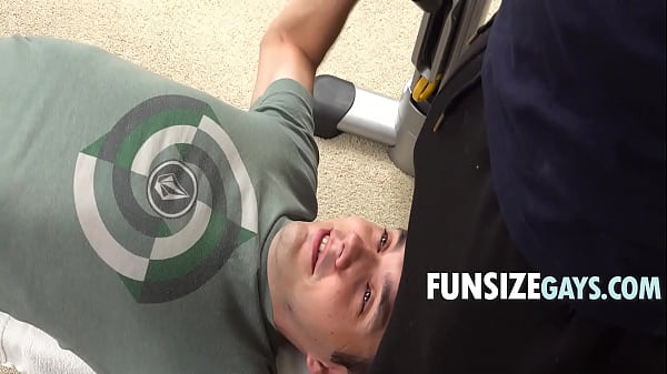 Download Video - Gym Instructor Trains And Then Wrecks Me