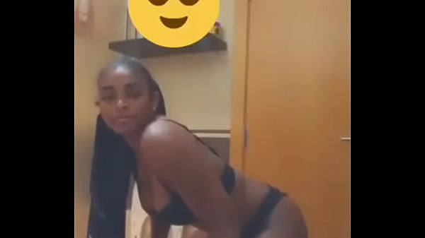 Karina Morais "Xofela"