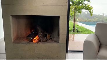 el video mas viral de hoy en internet - estoy de cumplea&ntilde;os y mi hermanastro me lo celebra haciendome un masaje en la vagina con un espectacular dildo vibrador, me hizo gemir rico y lo disfrute, con sexo premium