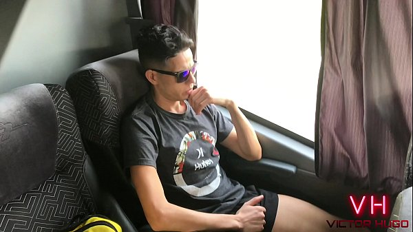 Download Video - Mijando No Banheiro Do &Ocirc;nibus