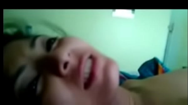 Desi Indian Girl Fait Une Pipe Et Se Fait Baiser