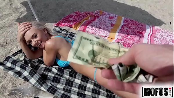 Mofos - Mae) - Public Pick Ups