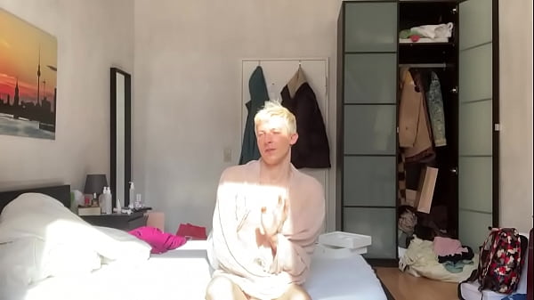 SISSY IS ALWAYS HUNGRY FOR RAW COCK