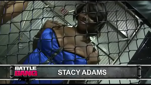 Isis Love Gets Fucked In A Real MMA Cage And She Looks Hot As Fuck!