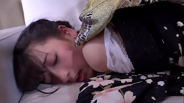 Download Video - 【研修生&times;18歳】都内アナウンサースクール生が成人式では気品あふれる姿だったのに式終わりの乱れ具合が最高すぎた削除覚悟の衝撃ハメ撮り映像1