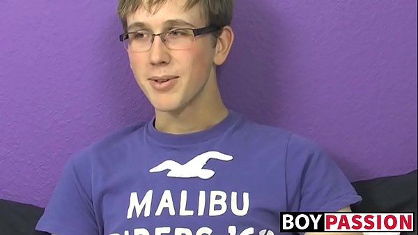 Jockstrap glasses twink Tommie Reed hot solo ma...