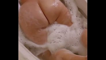 thick mute girl with a huge ass taking a bath 4 sec