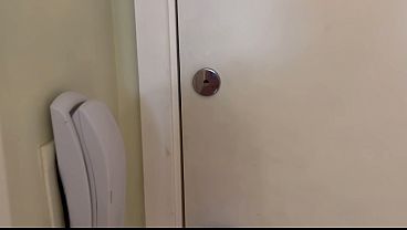 Enfermero brasileño porno gay coge a paciente dotado hasta calmarlo