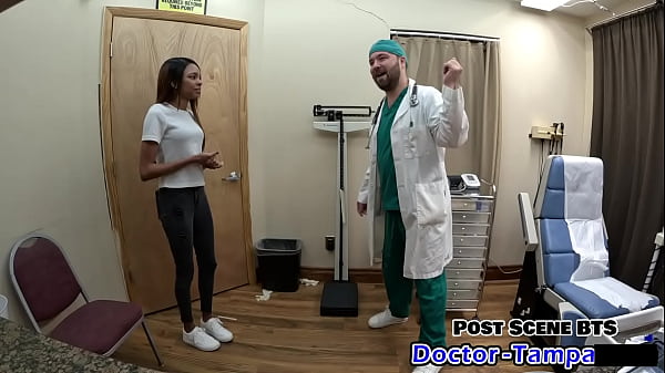 Dr Tampa - Solana's 1st Gyno Exam