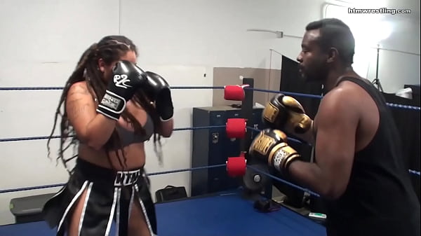 Male vs Female Mixed Boxing Spar Fiesty Feminista